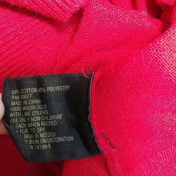 Red studded 3/4 sleeve top - Picture 7 of 8